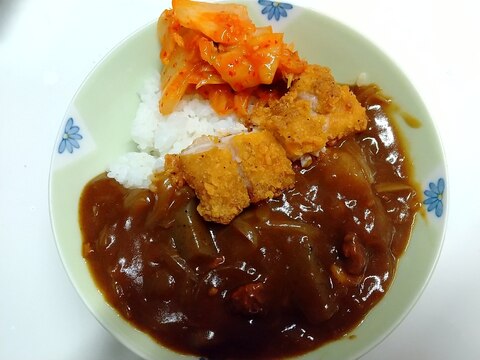 フライドチキンとキムチのトッピング♪カレー